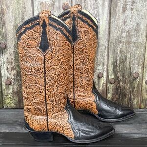 Vintage Larry Mahan Tooled Leather /Embossed Design Women’s Cowboy Boots